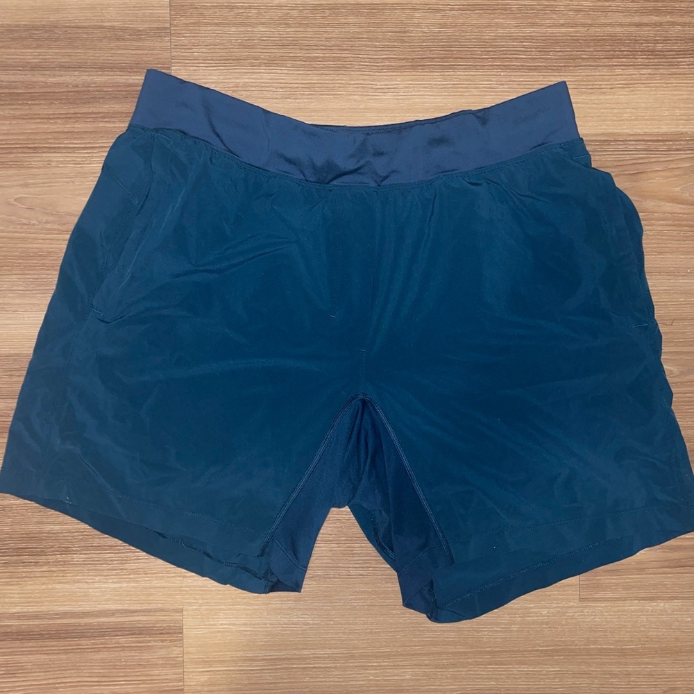 Men’s Lululemon shorts